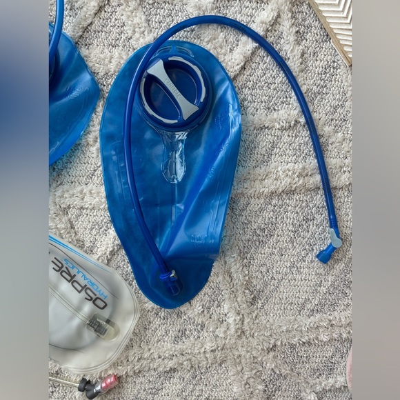 Water bladder bundle - Picture 2 of 5